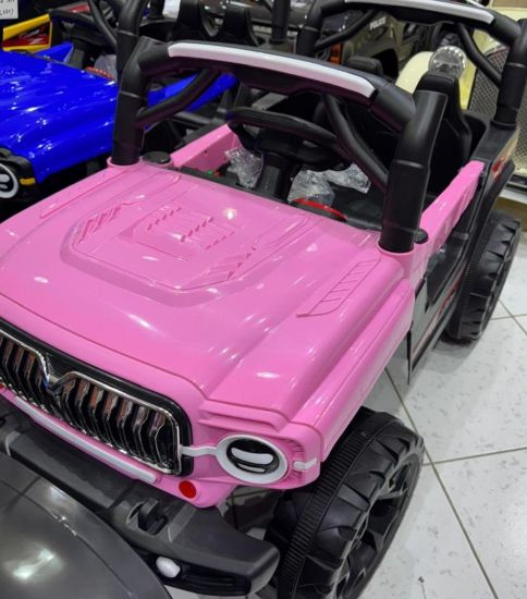 صورة سيارة أطفال كهربائية بتصميم جيب رياضي